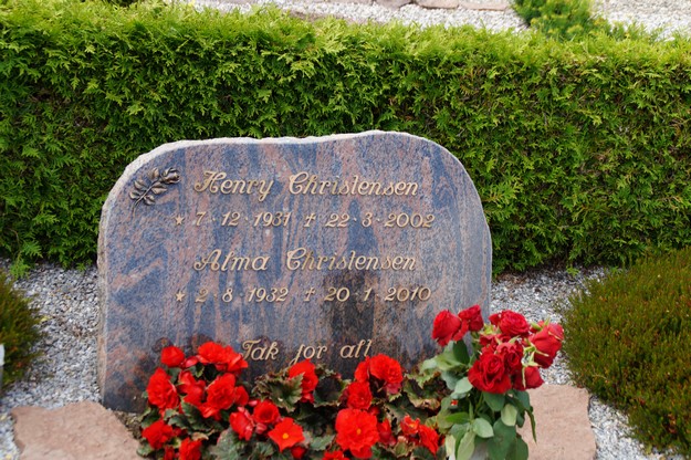 Billede af gravsten på Herning Vestre Kirkegård