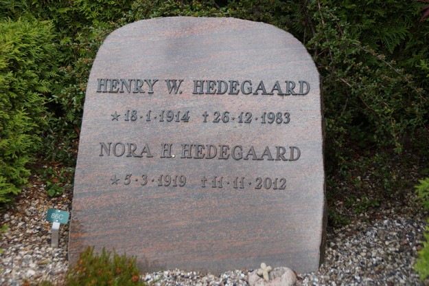 Billede af gravsten på Herning Vestre Kirkegård