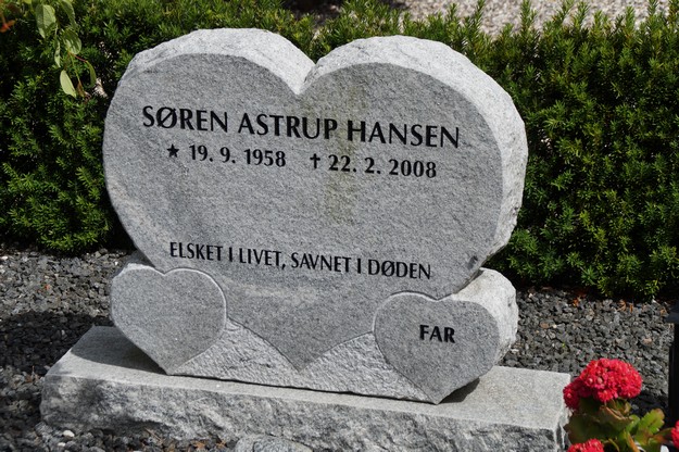 Billede af gravsten på Herning Vestre Kirkegård