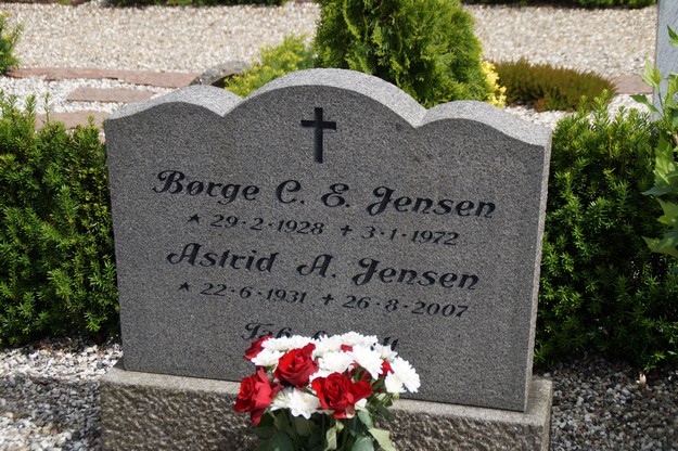 Billede af gravsten på Herning Vestre Kirkegård