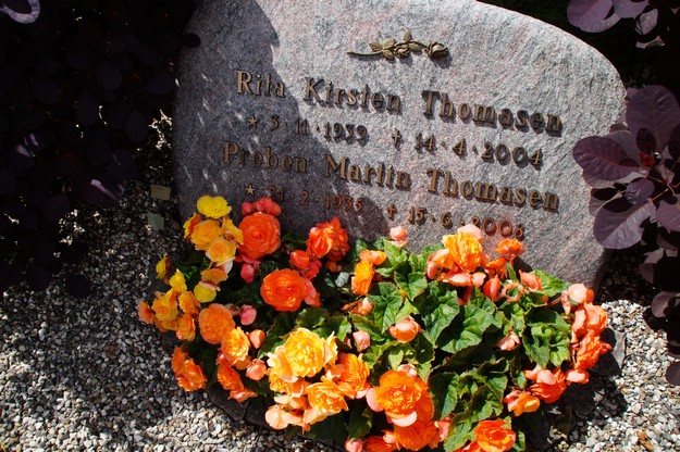 Billede af gravsten på Herning Vestre Kirkegård