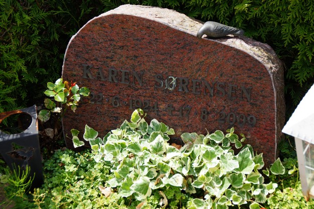 Billede af gravsten på Herning Vestre Kirkegård