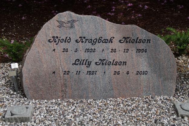 Billede af gravsten på Herning Vestre Kirkegård