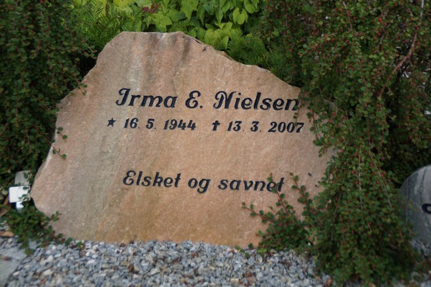 Billede af gravsten på Herning Vestre Kirkegård