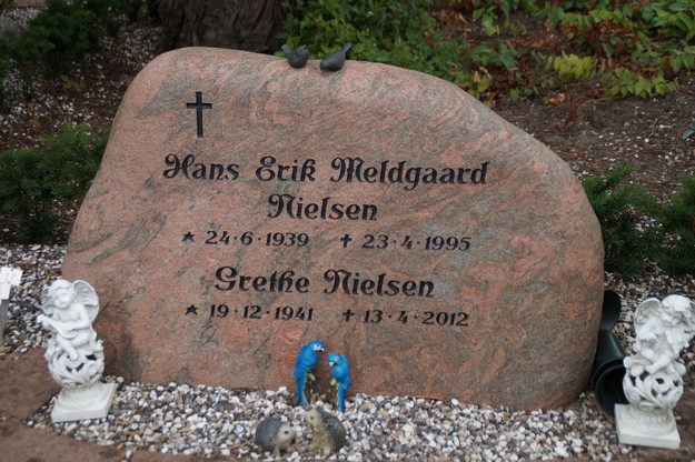 Billede af gravsten på Herning Vestre Kirkegård