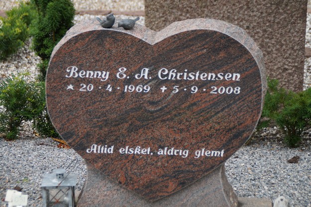 Billede af gravsten på Herning Vestre Kirkegård
