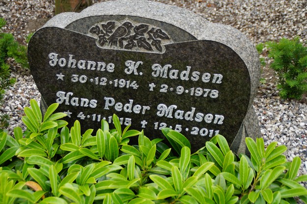 Billede af gravsten på Herning Vestre Kirkegård