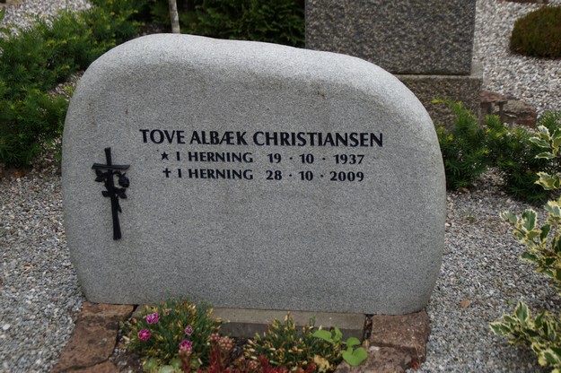 Billede af gravsten på Herning Vestre Kirkegård