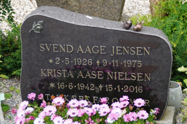Billede af gravsten på Herning Vestre Kirkegård