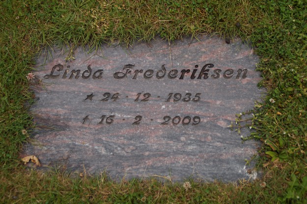 Billede af gravsten på Herning Vestre Kirkegård