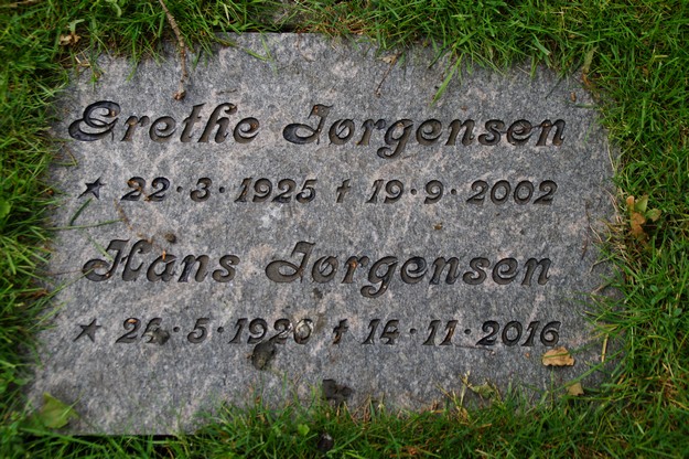 Billede af gravsten på Herning Vestre Kirkegård