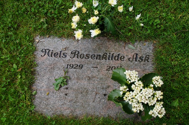 Billede af gravsten på Herning Vestre Kirkegård