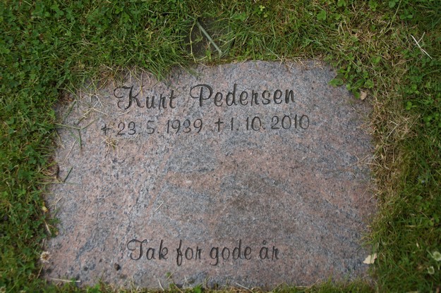 Billede af gravsten på Herning Vestre Kirkegård