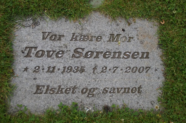 Billede af gravsten på Herning Vestre Kirkegård
