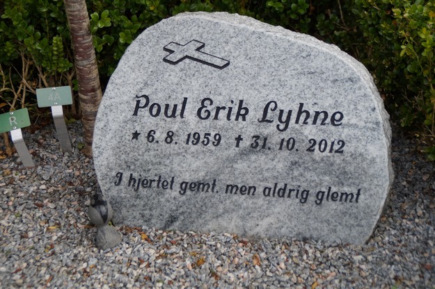 Billede af gravsten på Herning Vestre Kirkegård