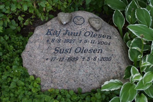 Billede af gravsten på Herning Vestre Kirkegård