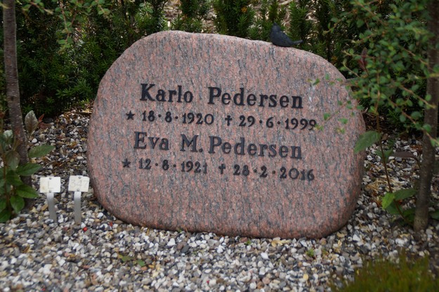 Billede af gravsten på Herning Vestre Kirkegård