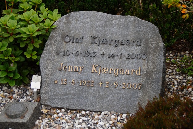 Billede af gravsten på Herning Vestre Kirkegård