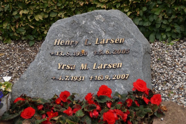 Billede af gravsten på Herning Vestre Kirkegård