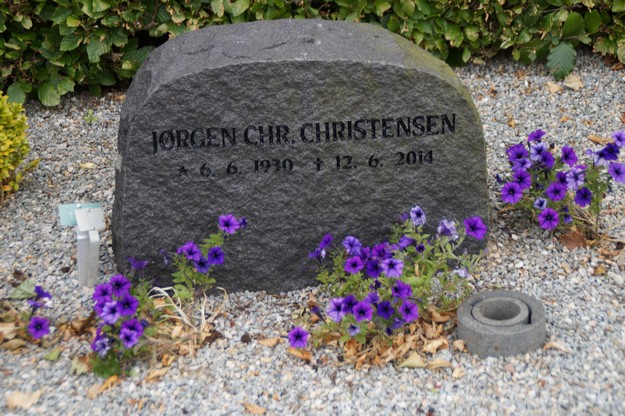 Billede af gravsten på Herning Vestre Kirkegård