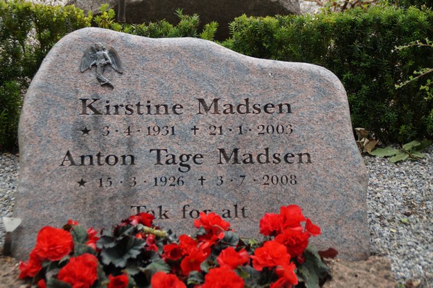 Billede af gravsten på Herning Vestre Kirkegård