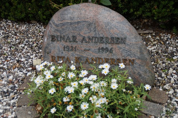 Billede af gravsten på Herning Vestre Kirkegård