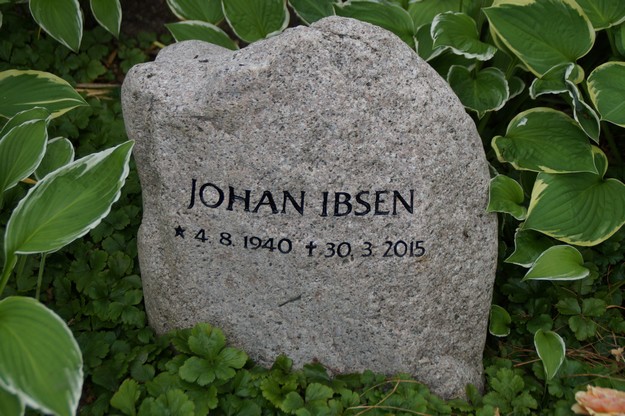 Billede af gravsten på Herning Vestre Kirkegård