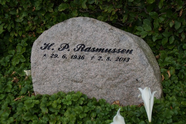 Billede af gravsten på Herning Vestre Kirkegård
