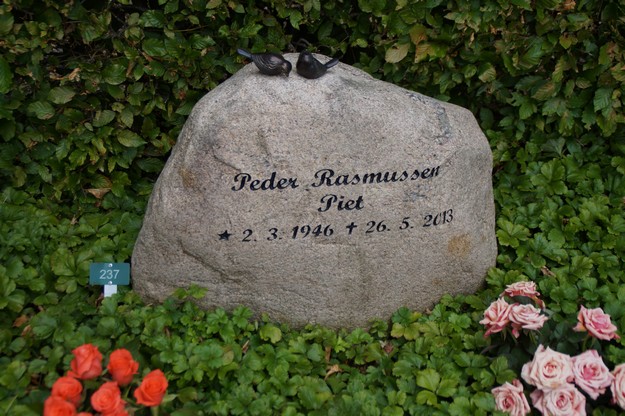 Billede af gravsten på Herning Vestre Kirkegård