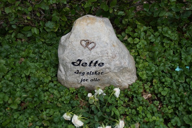 Billede af gravsten på Herning Vestre Kirkegård