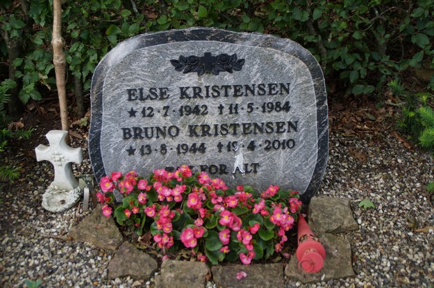 Billede af gravsten på Herning Vestre Kirkegård