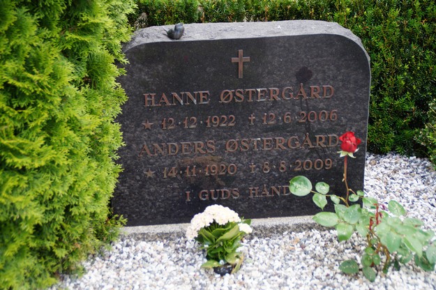Billede af gravsten på Herning Vestre Kirkegård