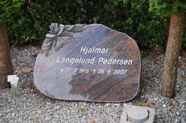 Billede af gravsten på Herning Vestre Kirkegård