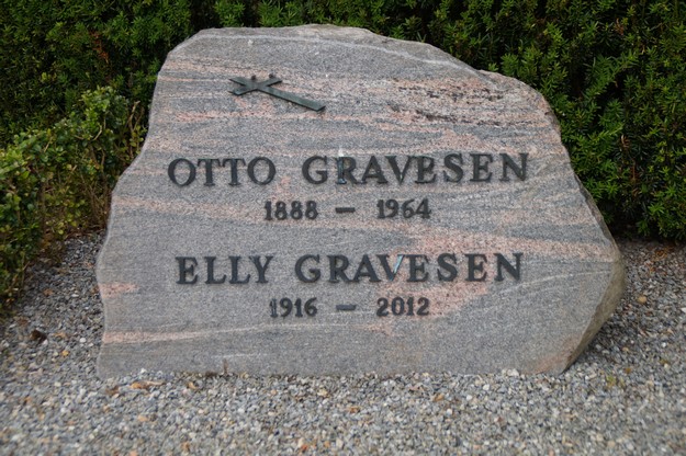 Billede af gravsten på Herning Vestre Kirkegård