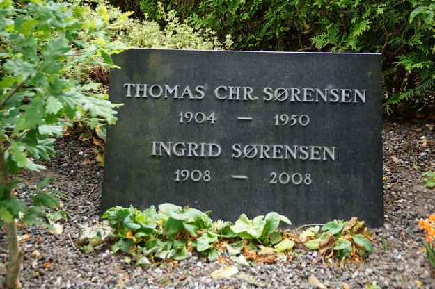 Billede af gravsten på Herning Vestre Kirkegård