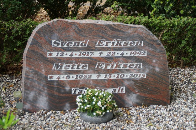 Billede af gravsten på Herning Vestre Kirkegård