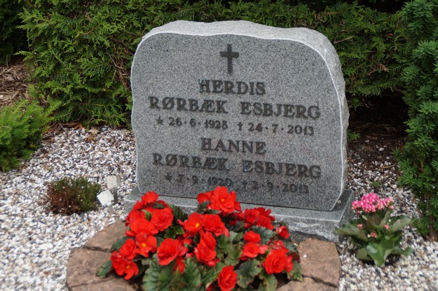 Billede af gravsten på Herning Vestre Kirkegård