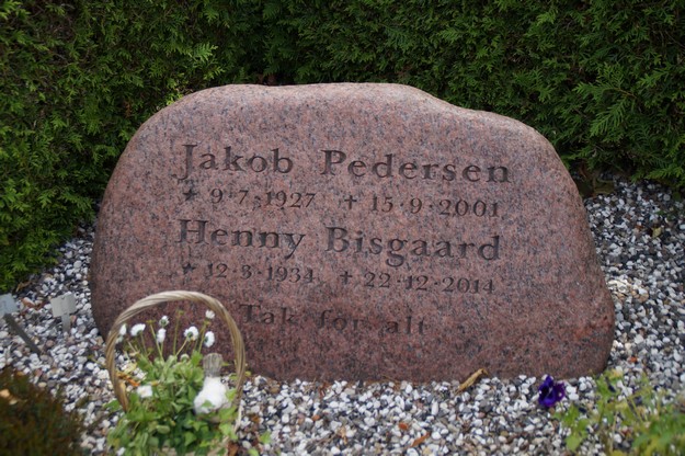 Billede af gravsten på Herning Vestre Kirkegård