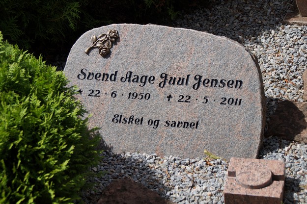 Billede af gravsten på Herning Vestre Kirkegård