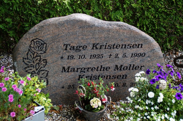 Billede af gravsten på Herning Vestre Kirkegård