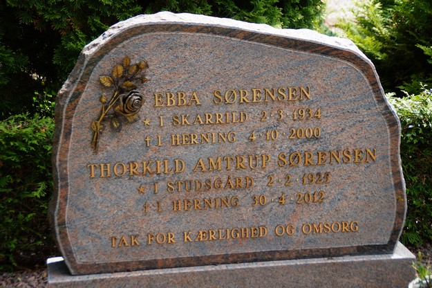 Billede af gravsten på Herning Vestre Kirkegård