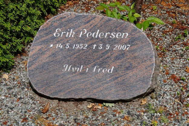 Billede af gravsten på Herning Vestre Kirkegård