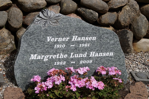 Billede af gravsten på Herning Vestre Kirkegård