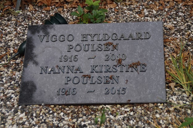 Billede af gravsten på Herning Vestre Kirkegård