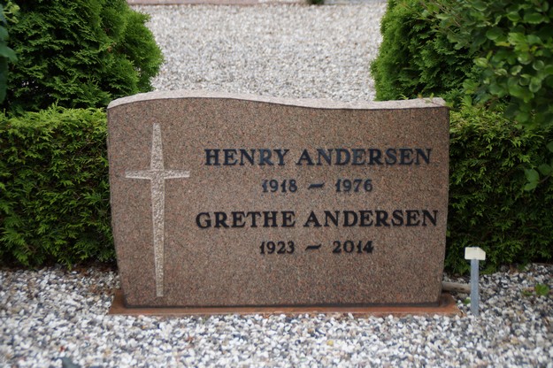Billede af gravsten på Herning Vestre Kirkegård