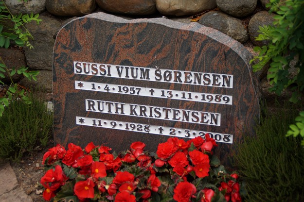 Billede af gravsten på Herning Vestre Kirkegård