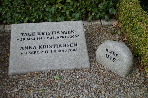 Billede af gravsten på Herning Vestre Kirkegård