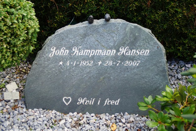 Billede af gravsten på Herning Vestre Kirkegård