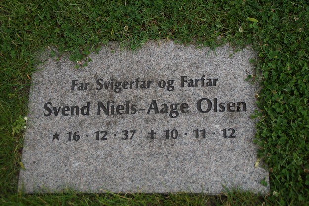 Billede af gravsten på Herning Vestre Kirkegård
