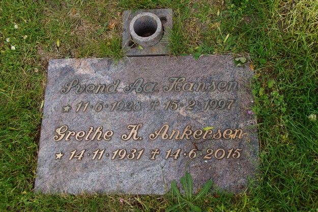 Billede af gravsten på Herning Vestre Kirkegård